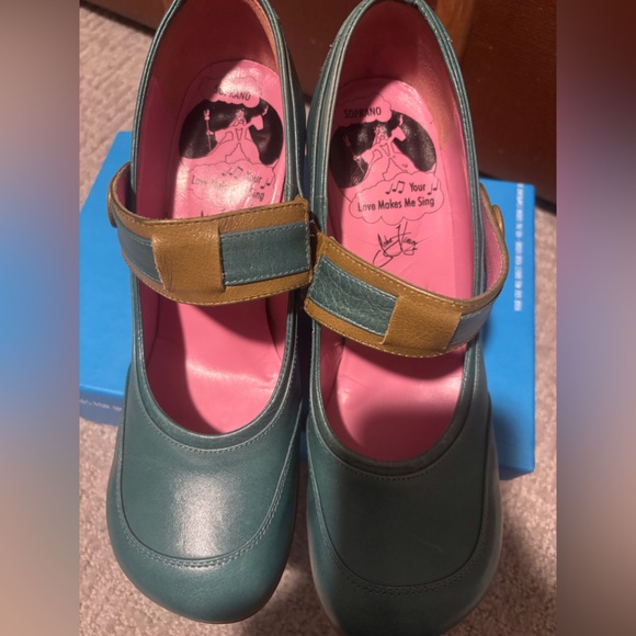 JOHN FLUEVOG SOPRANOS KATIA Teal and Olive Mary Janes Sz 10 - Picture 4 of 7